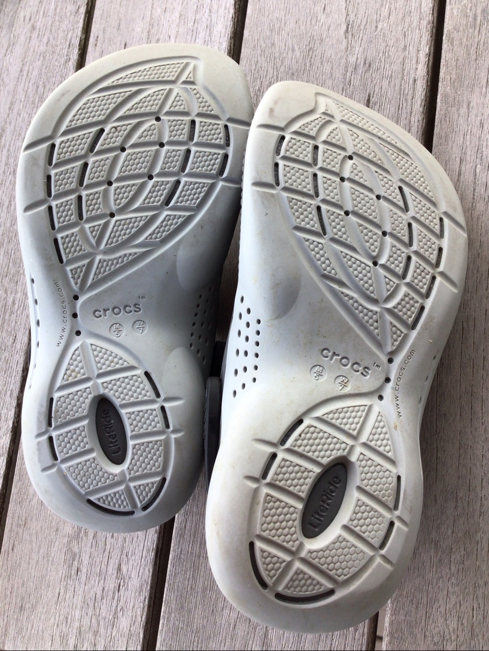 CROCS LiteRide Ventilated Clog Mules clogs in Black and Gray Sz 7 - Picture 9 of 10